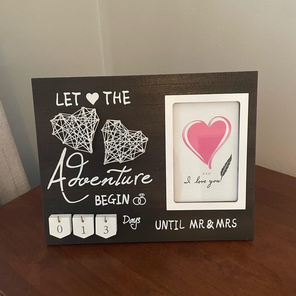 Black and White Wedding Countdown Frame